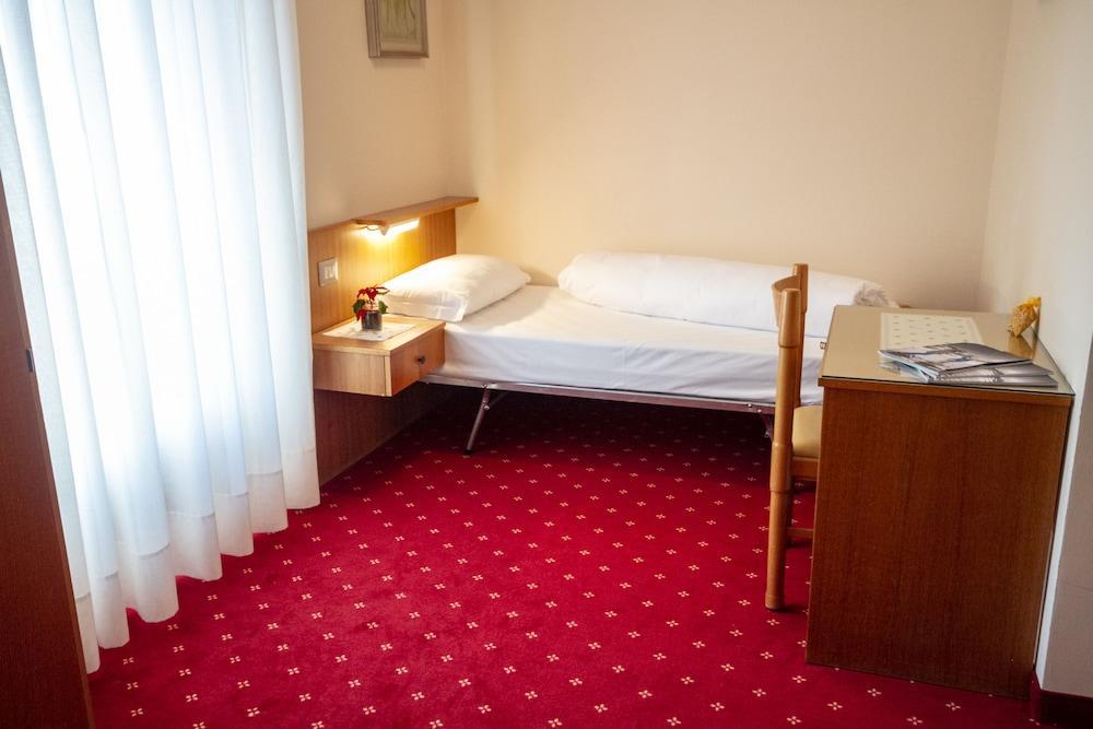 Hotel Stella Alpina Bellamonte Luaran gambar